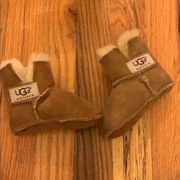 Baby Ugg booties. - Picture 2 of 4